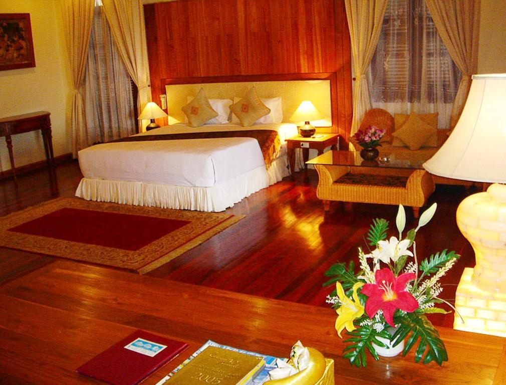 Champasak Palace Hotel Paksze Kültér fotó
